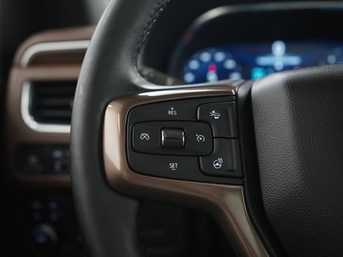 Used 2023 Chevrolet Tahoe High Country w/ Premium Package 2 AWD/4WD image 31