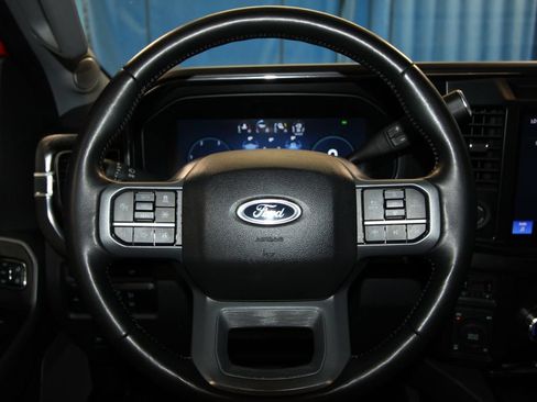 Used 2024 Ford F250 Lariat w/ Lariat Ultimate Package AWD/4WD image 12