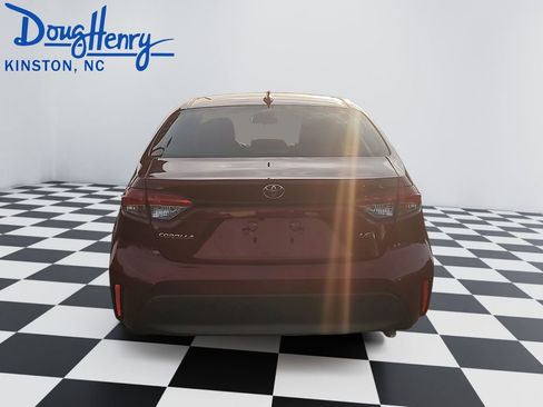 Used 2024 Toyota Corolla LE image 4