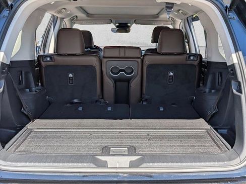 Used 2025 Honda Pilot Elite image 6