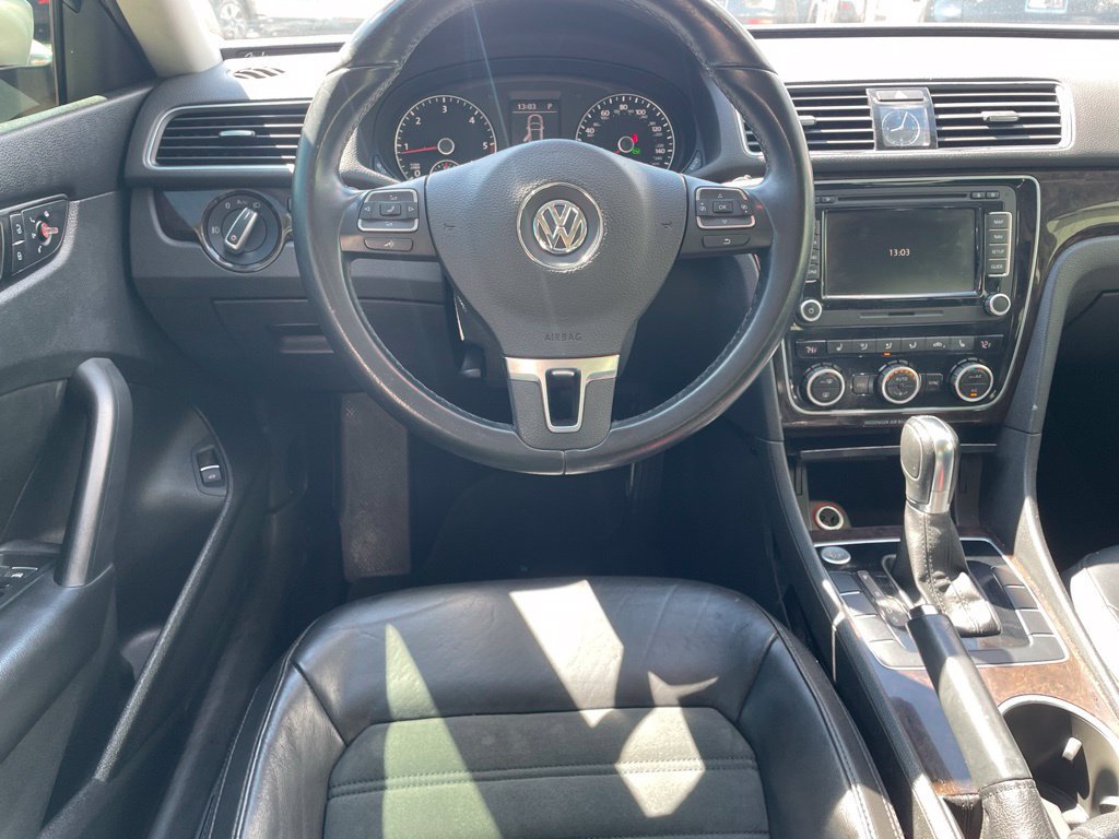 Used 2014 Volkswagen Passat TDI SEL Premium FWD image 20