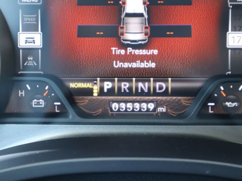 Used 2022 RAM 1500 Limited AWD/4WD image 11
