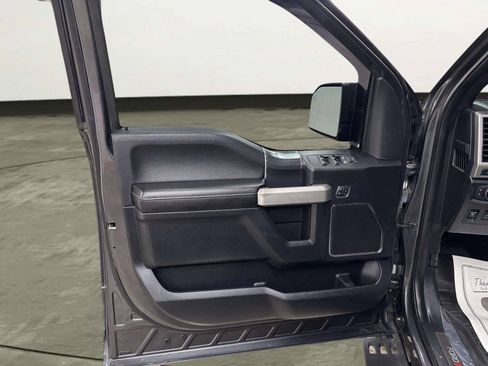 Used 2019 Ford F150 Lariat AWD/4WD image 12
