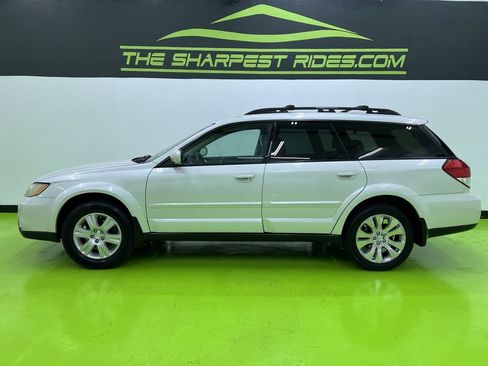 Used 2009 Subaru Outback 2.5i Limited AWD/4WD image 6