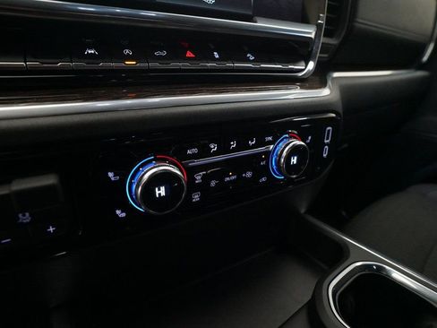 Used 2025 GMC Sierra 1500 Elevation image 20