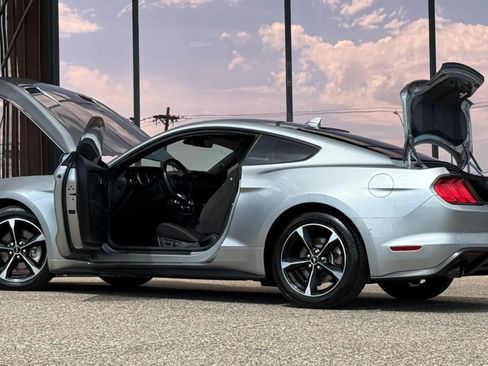 Used 2021 Ford Mustang Coupe w/ Equipment Group 101A RWD image 29