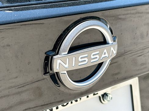 New 2025 Nissan Kicks SR image 17