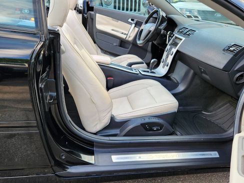 Used 2012 Volvo C70 T5 w/ Climate Pkg image 29