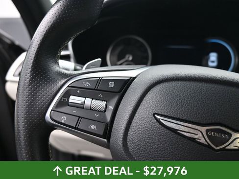 Used 2024 Genesis G70 2.5T image 25