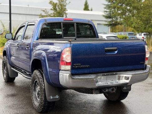 Used 2015 Toyota Tacoma 4x4 Double Cab w/ TRD Off-Road Package image 3