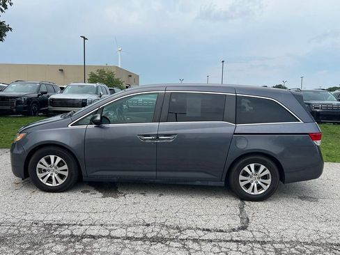 Used 2016 Honda Odyssey SE image 2