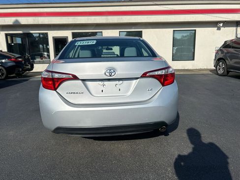 Used 2015 Toyota Corolla LE FWD image 6
