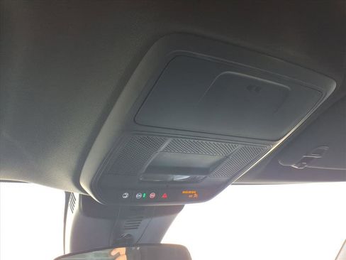 Used 2025 GMC Acadia Elevation image 23