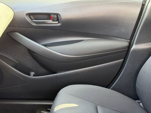 Used 2025 Toyota Corolla LE w/ Carpet Mat Package (TMS) FWD image 11