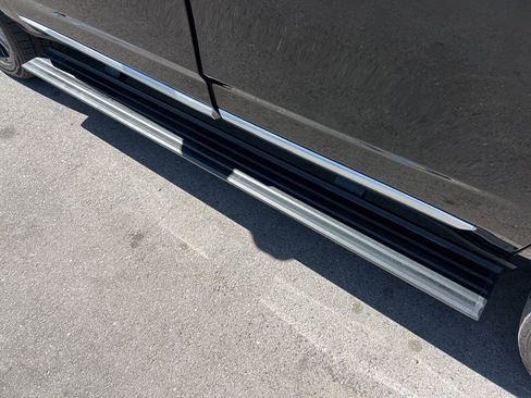 Used 2022 GMC Yukon Denali image 9