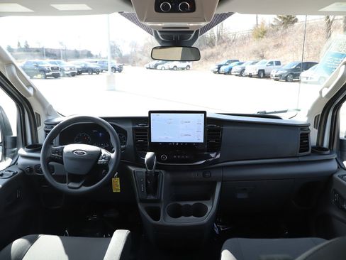 Used 2025 Ford Transit 350 XLT image 13