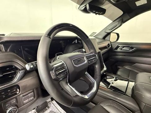 Used 2025 GMC Yukon Denali w/ Denali Reserve Package AWD/4WD image 6