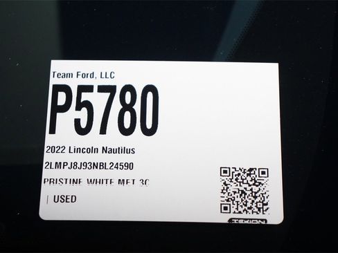 Certified 2022 Lincoln Nautilus AWD w/ Premium Package image 25