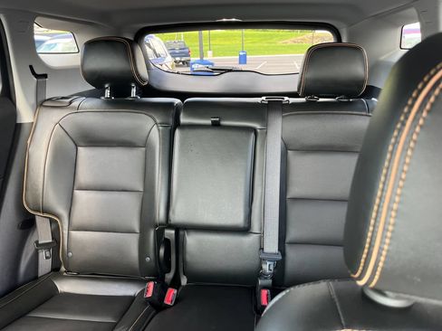 Used 2022 GMC Terrain AT4 w/ Tech Package AWD/4WD image 13
