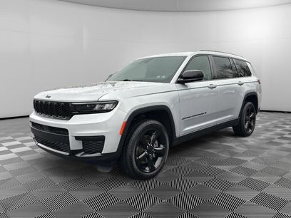 Used 2023 Jeep Grand Cherokee L Laredo