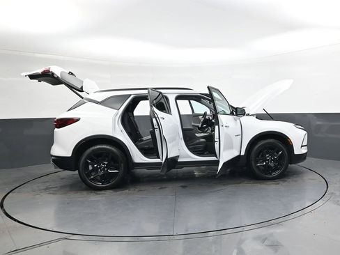 Used 2024 Chevrolet Blazer LT image 41