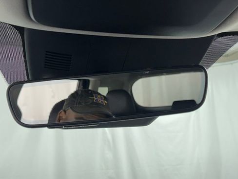 New 2026 Kia Carnival FWD image 31
