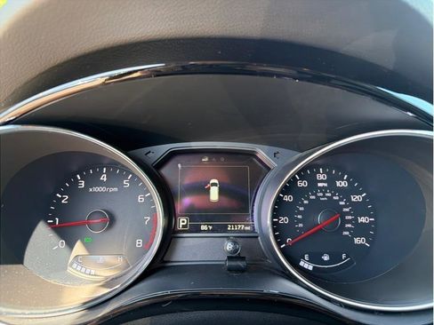 Used 2016 Kia Sedona EX FWD image 15