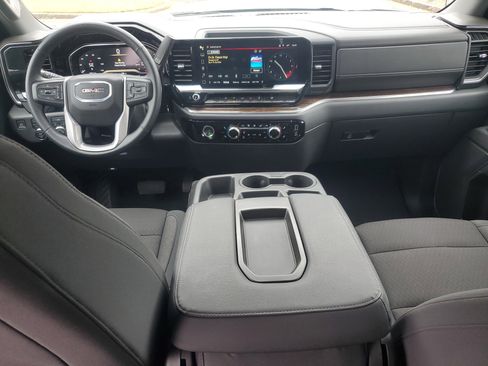 Used 2024 GMC Sierra 1500 SLE image 14