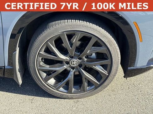 Used 2025 Toyota Crown Signia image 7