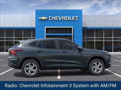 New 2026 Chevrolet Trax LS w/ LS Convenience Package FWD image 5