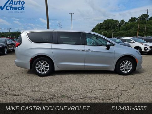 Used 2023 Chrysler Voyager LX FWD image 6