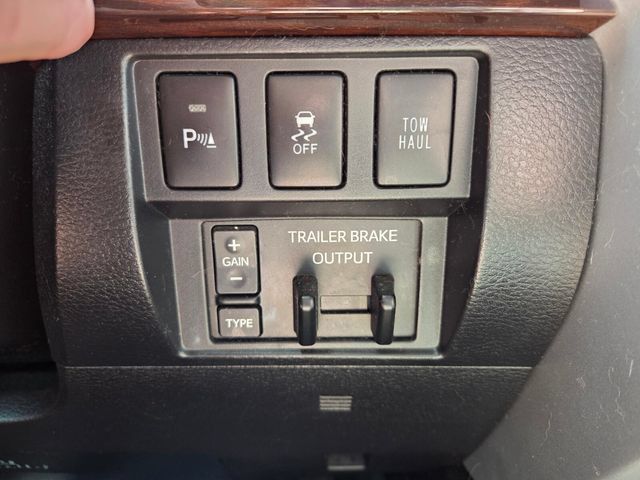 Used 2016 Toyota Tundra Limited w/ Limited Premium Package RWD image 29