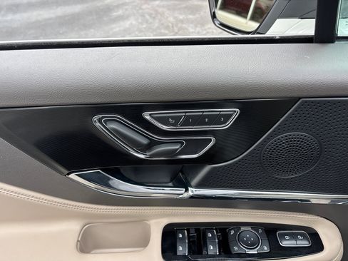 Certified 2024 Lincoln Corsair Premiere w/ Equipment Group 101A image 12