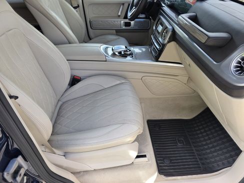 Used 2023 Mercedes-Benz G 550 image 3