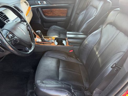 Used 2013 Lincoln MKS AWD image 10