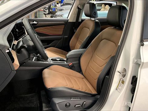 New 2026 Volkswagen Jetta SEL image 11