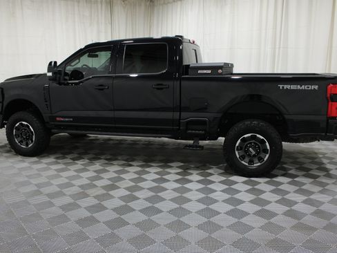 Used 2024 Ford F250 Lariat w/ Lariat Ultimate Package AWD/4WD image 36