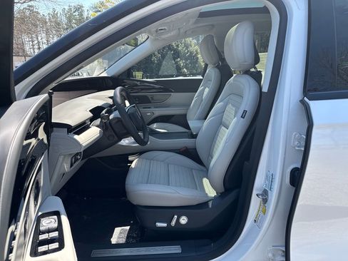 New 2026 Lincoln Nautilus Reserve w/ Jet Appearance Package image 9