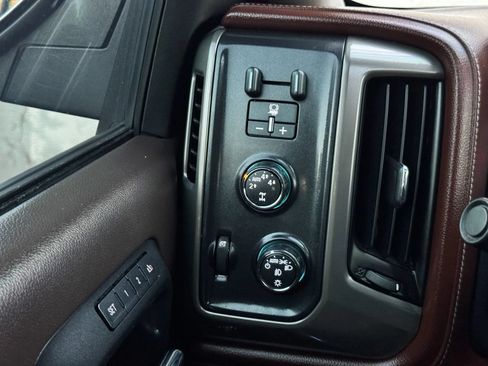 Used 2015 Chevrolet Silverado 1500 High Country w/ High Country Premium Package AWD/4WD image 34