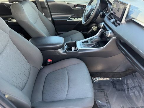 Used 2024 Toyota RAV4 XLE FWD image 13