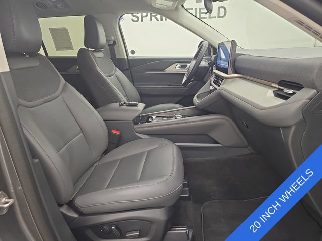 New 2026 Ford Explorer Active w/ Active Comfort Package AWD/4WD image 10