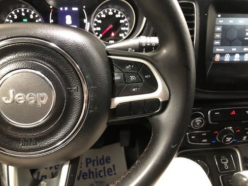 Used 2021 Jeep Compass Latitude image 23