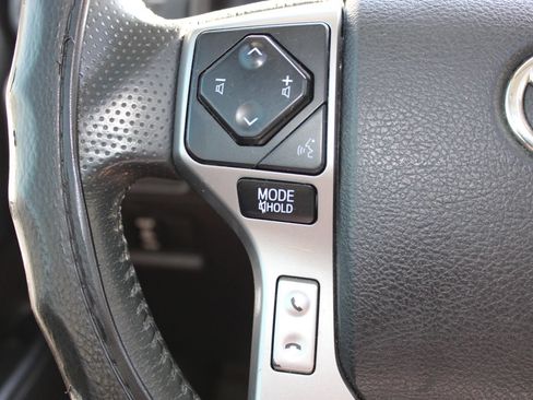 Used 2020 Toyota 4Runner SR5 Premium w/ Moonroof Package RWD image 25