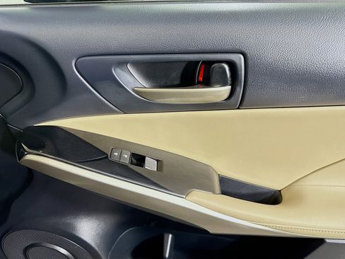 Used 2018 Lexus IS 300 w/ Comfort Package image 31