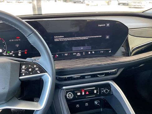 Used 2025 Audi Q5 Premium w/ Convenience Package image 6