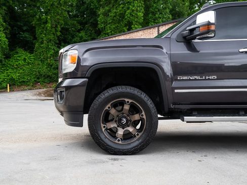 Used 2015 GMC Sierra 2500 Denali w/ Duramax Plus Package AWD/4WD image 4