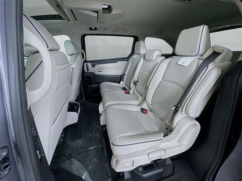 New 2026 Honda Odyssey Touring image 19