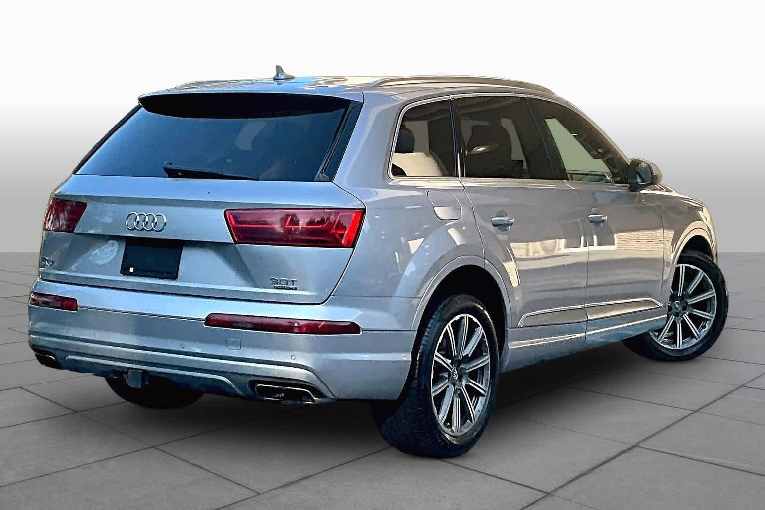 Used 2018 Audi Q7 3.0T Prestige w/ Prestige Package AWD/4WD image 17