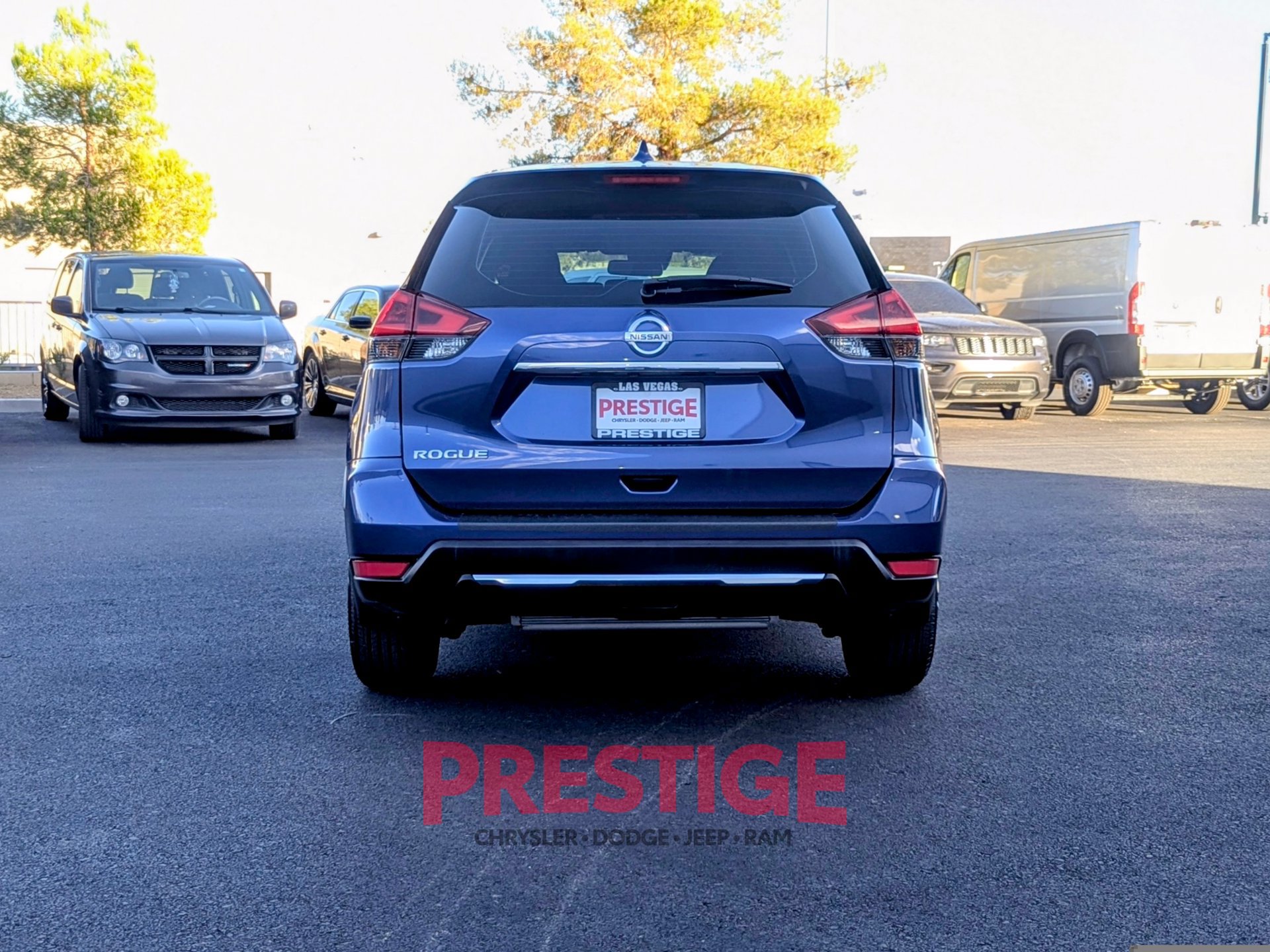 Used 2020 Nissan Rogue S FWD image 7