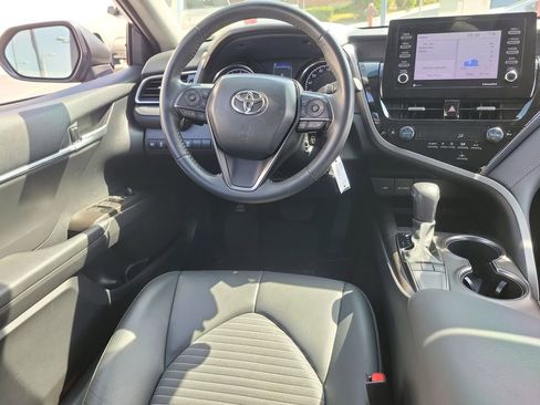 Used 2024 Toyota Camry SE w/ Blackout Package (TMS) image 11